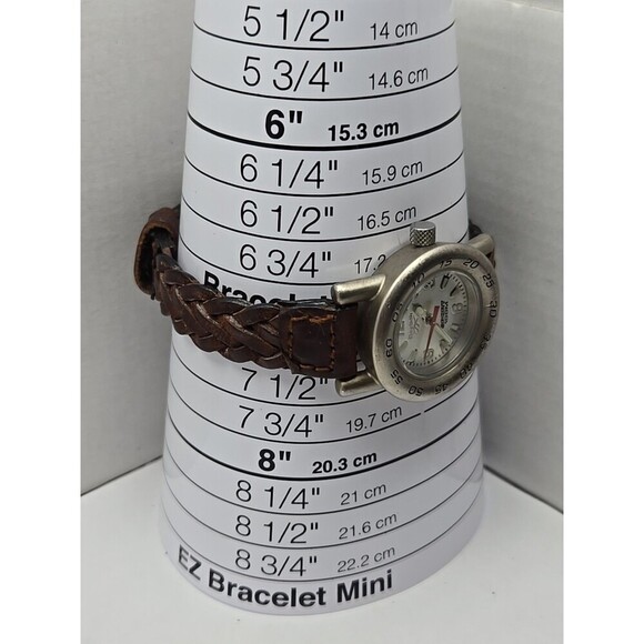 Vintage Reebok Sport 100M Quartz Watch Silver New Battery Womens Leather Strap - Picture 6 of 11